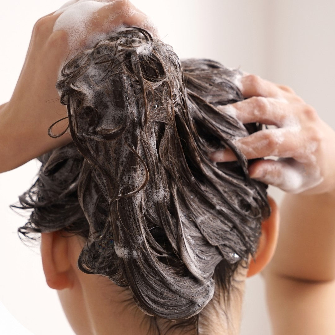 shampooing hair
